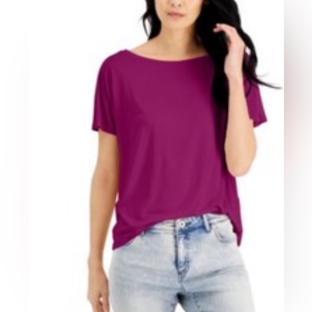 Rich magenta short sleeve shirt